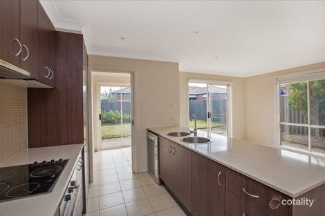 Property photo of 4 Elderberry Way Pakenham VIC 3810