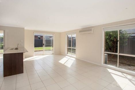 Property photo of 4 Elderberry Way Pakenham VIC 3810