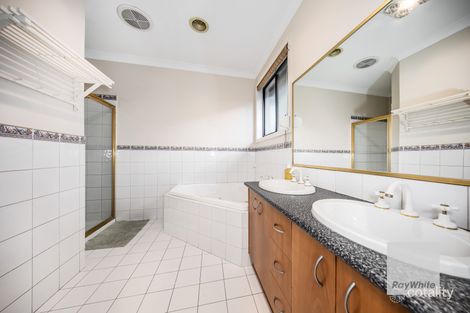 Property photo of 28 Cardinia Crescent Taylors Hill VIC 3037