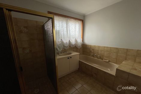 Property photo of 6 Buckingham Drive Werribee VIC 3030
