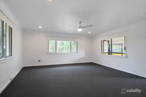 Property photo of 29 Luprena Street Mansfield QLD 4122