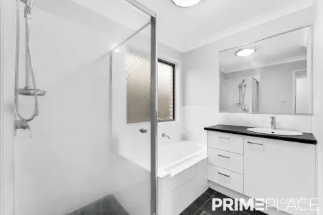 Property photo of 25 Hookes Terrace Springfield Lakes QLD 4300