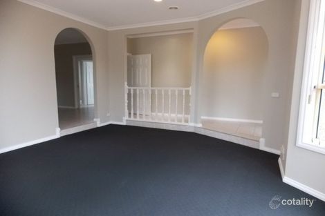 Property photo of 2/9 Pilain Crescent Keilor Downs VIC 3038