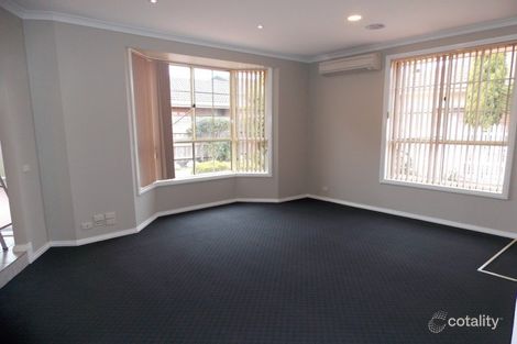 Property photo of 2/9 Pilain Crescent Keilor Downs VIC 3038
