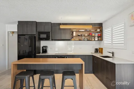 Property photo of 2/11 Lynn Avenue Point Frederick NSW 2250