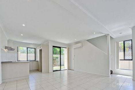 Property photo of 4/118 Samsonvale Road Strathpine QLD 4500
