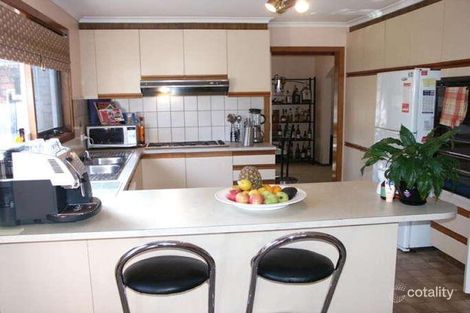 Property photo of 2 Oaktree Close Viewbank VIC 3084