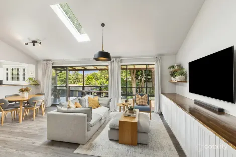 Property photo of 3 Dougal Drive Wyoming NSW 2250