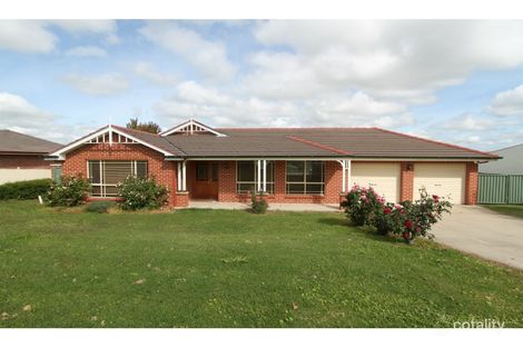 7 Hassall Gr, Kelso, NSW 2795