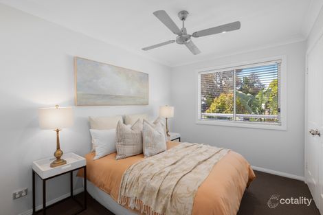 Property photo of 17 Yakaloo Crescent Forresters Beach NSW 2260