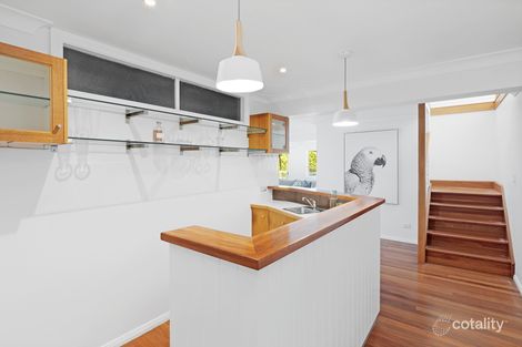 Property photo of 17 Yakaloo Crescent Forresters Beach NSW 2260