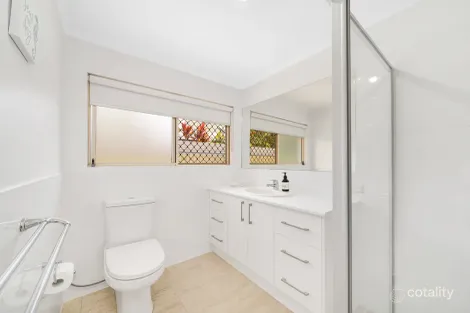 Property photo of 18 Alana Street Murrumba Downs QLD 4503