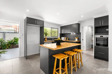 Property photo of 32 Cavanaugh Street Wynnum West QLD 4178