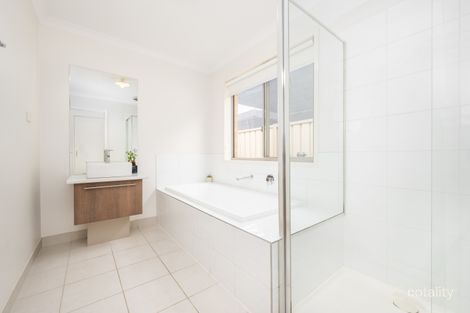 Property photo of 3 Teatree Place Kialla VIC 3631
