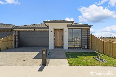 Property photo of 11 Paskas Drive Fraser Rise VIC 3336