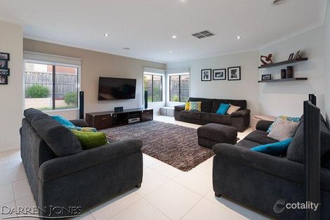 Property photo of 13 Breenview Place Doreen VIC 3754