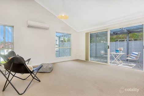 Property photo of 1/28 Bindaree Street Greenslopes QLD 4120