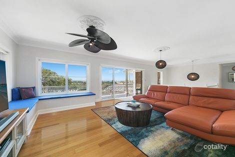 Property photo of 2 Scenic Drive Caves Beach NSW 2281