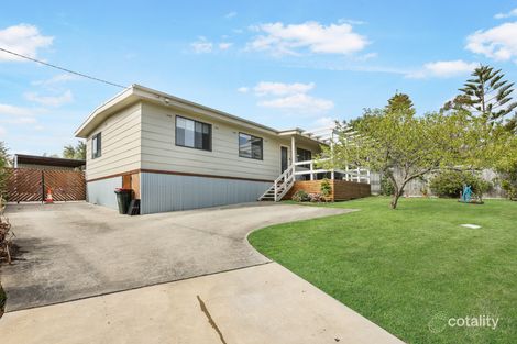 13 Lyrebird Ct, Lakes Entrance, VIC 3909