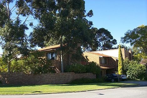16 Dunvegan Rd, Applecross, WA 6153