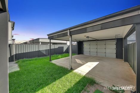 Property photo of 37 Luster Crescent Tarneit VIC 3029