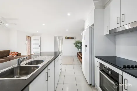 Property photo of 2/55 Leigh Crescent Dakabin QLD 4503