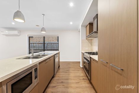 Property photo of 10 Monrie Street Keysborough VIC 3173