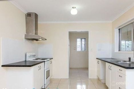 Property photo of 10 Saffron Street Robertson QLD 4109