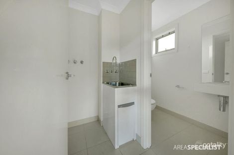 Property photo of 37 Luster Crescent Tarneit VIC 3029