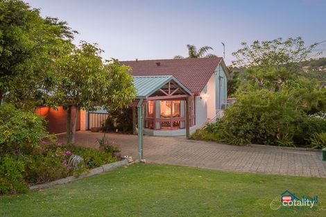Property photo of 3 Gemsarna Crescent Kelmscott WA 6111