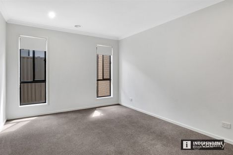Property photo of 15 Macalister Grove Cobblebank VIC 3338