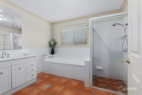 Property photo of 1 Regency Grove Flinders View QLD 4305