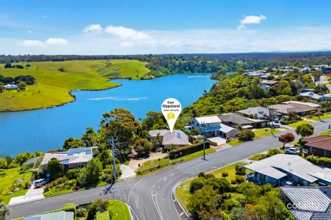 1 Nautilus Way, Lakes Entrance, VIC 3909