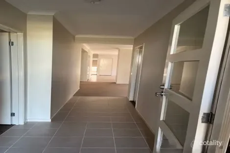 Property photo of 27 Smile Crescent Wyndham Vale VIC 3024
