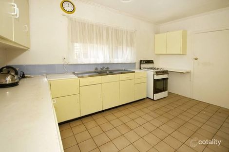 Property photo of 39 Kemp Avenue Mount Waverley VIC 3149