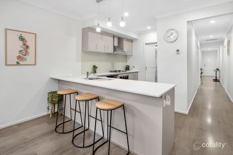 Property photo of 8 Crestfield Way Wyndham Vale VIC 3024
