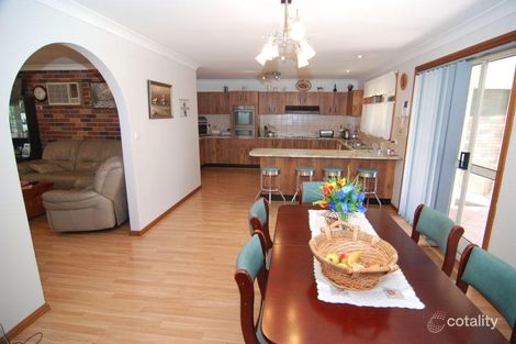 Property photo of 9 Frampton Avenue St Clair NSW 2759