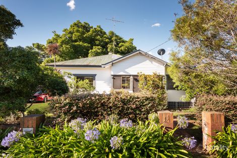 11 Eton St, East Toowoomba, QLD 4350
