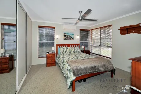 Property photo of 4 Ocean View Place Elliott Heads QLD 4670