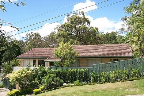 8 Chantilly St, Chapel Hill, QLD 4069