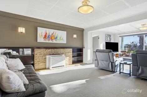 Property photo of 8 Avoca Street Lindisfarne TAS 7015