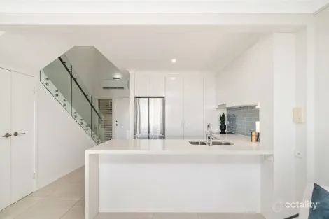 Property photo of 22/156 Griffith Road Newport QLD 4020
