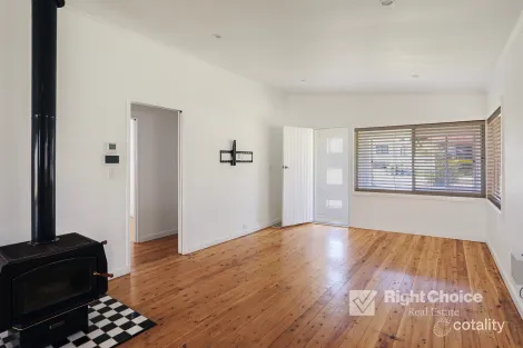 Property photo of 14 Ponsford Street Warilla NSW 2528