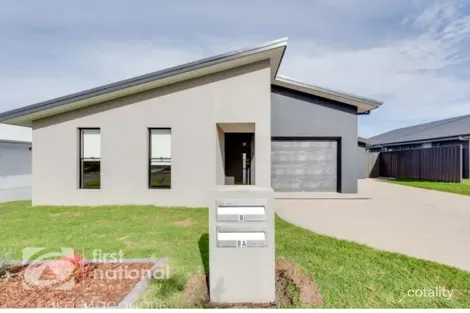 8/8a Santa Fe Cl, Cameron Park, NSW 2285