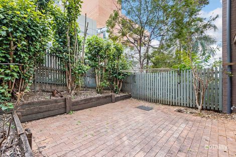 Property photo of 2/31 Bartley Street Spring Hill QLD 4000