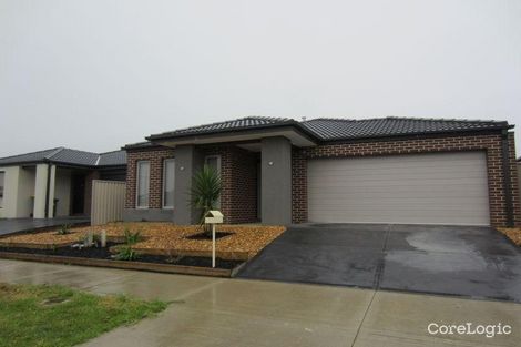 Property photo of 40 Inspiration Circuit Pakenham VIC 3810