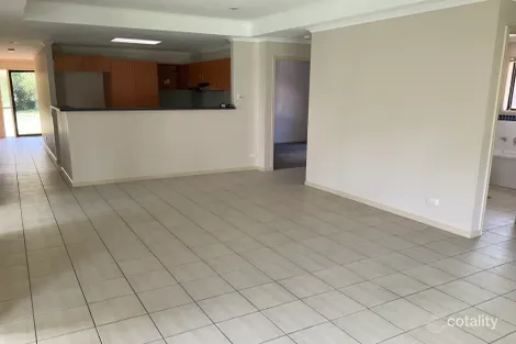 Property photo of 14 Emerald Place Mitchelton QLD 4053