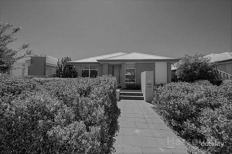 Property photo of 314 Peelwood Parade Halls Head WA 6210