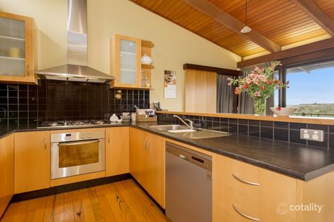 Property photo of 8 Riverside Avenue Keilor VIC 3036