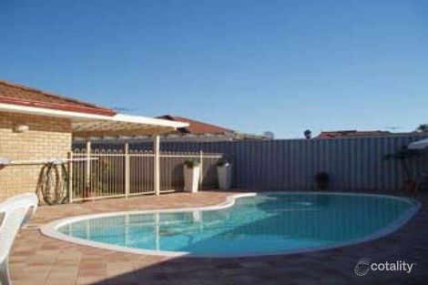 Property photo of 2 Lorikeet Court Stirling WA 6021